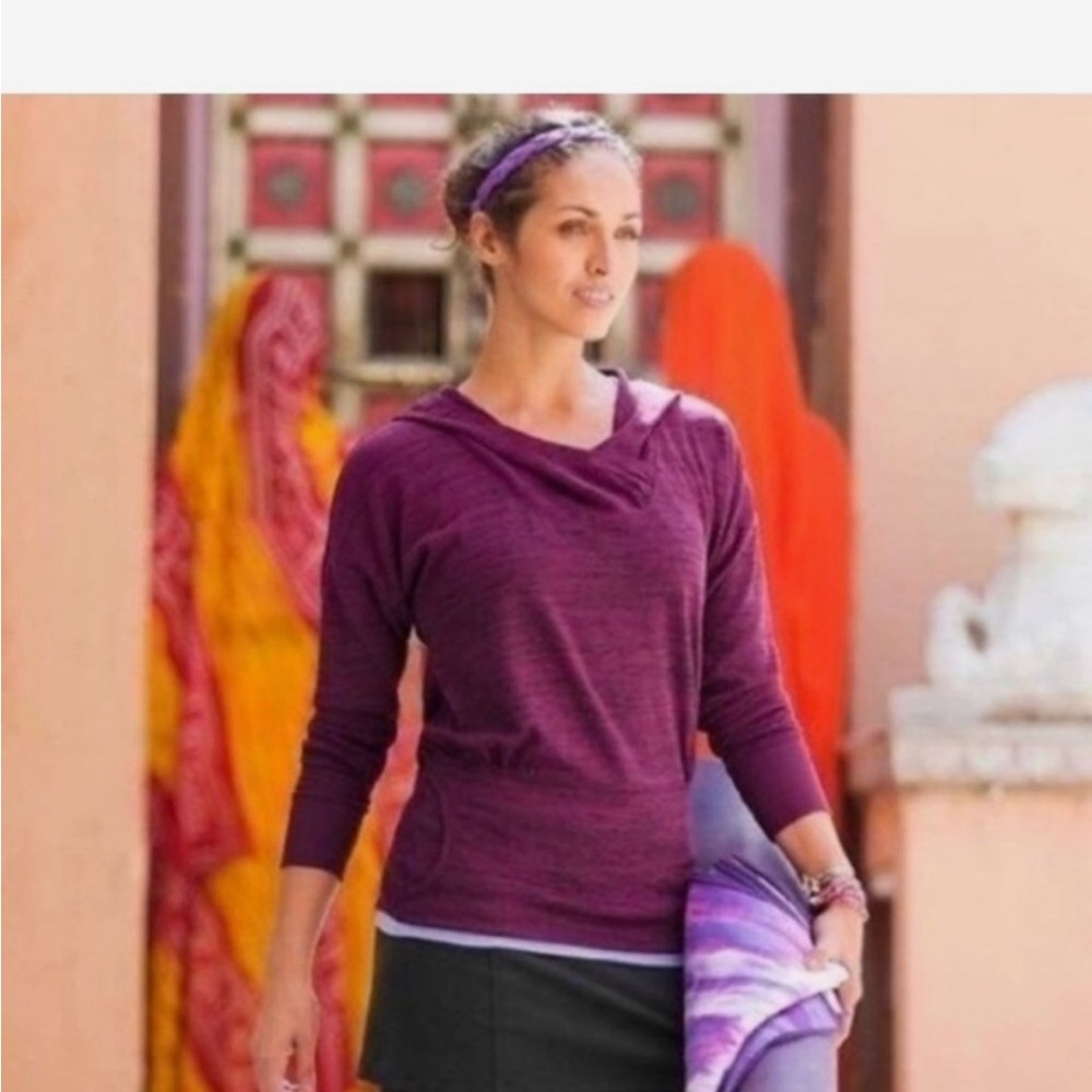 Athleta size M purple hoodie Pullover‎ Maroon Long Sleeve Jacket batwing & robin